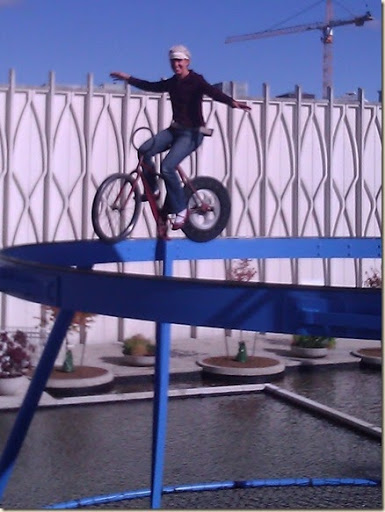 9-7 Kyla at Seattle Fountain 5